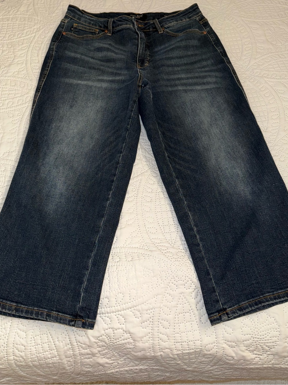 Judy Blue Dark Blue Wide-Crop Jeans